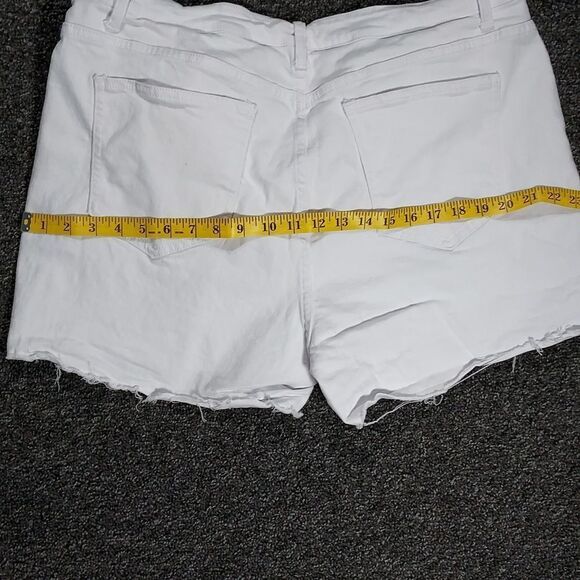 Shein Curve 4XL White Jean Denim Shorts - Picture 8 of 8